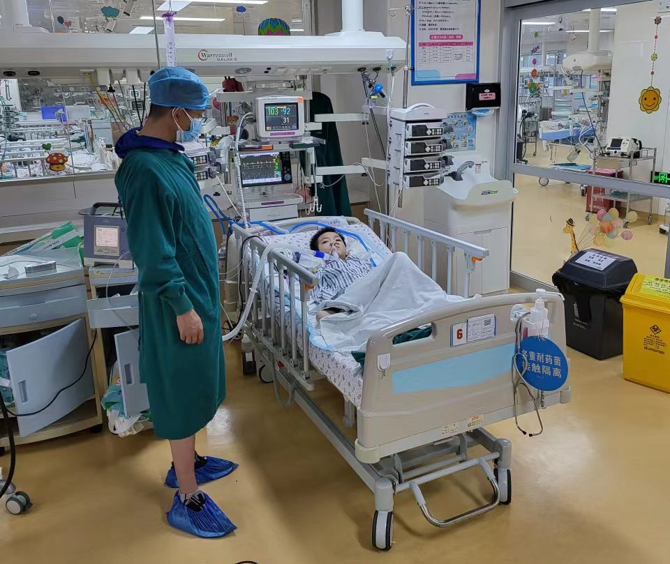 深州市跨省救护车出租公司